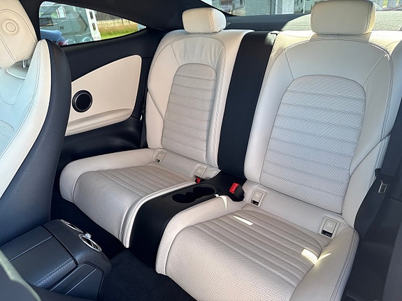 Mercedes-Benz C300 d 6 of 30
