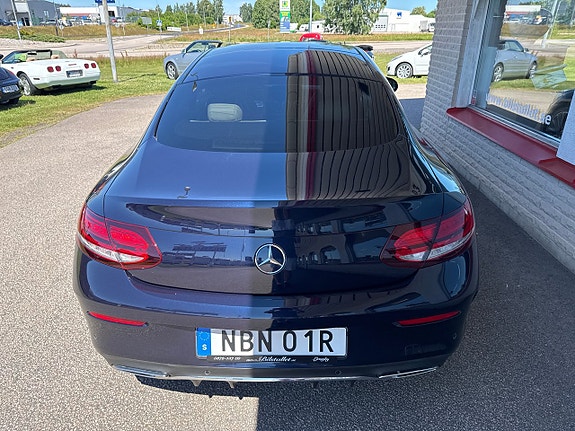 Mercedes-Benz C300 d 28 of 30