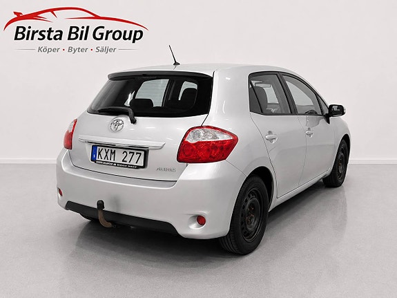 Toyota Auris 3 of 23