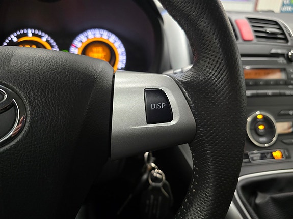 Toyota Auris 16 of 23