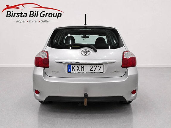 Toyota Auris 4 of 23