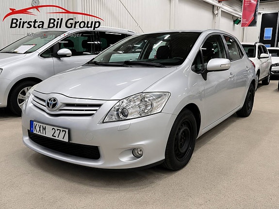 Toyota Auris 8 of 23