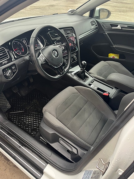 Volkswagen Golf VII 7 of 7