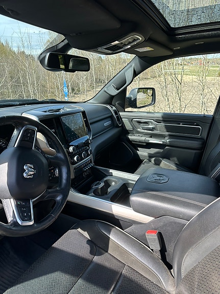 RAM 1500 4 of 4