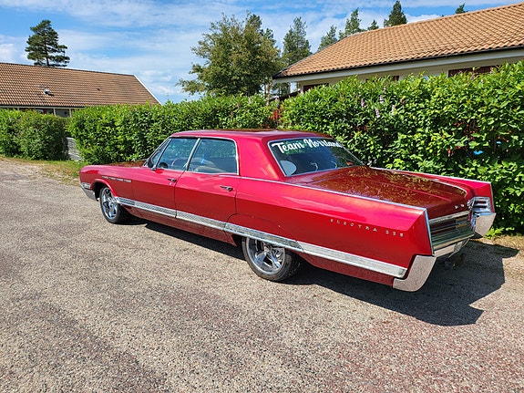 Buick Electra 225 2 of 2