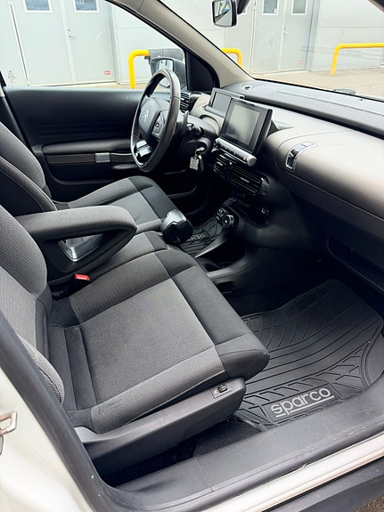 Citroen C4 Cactus 10 of 12