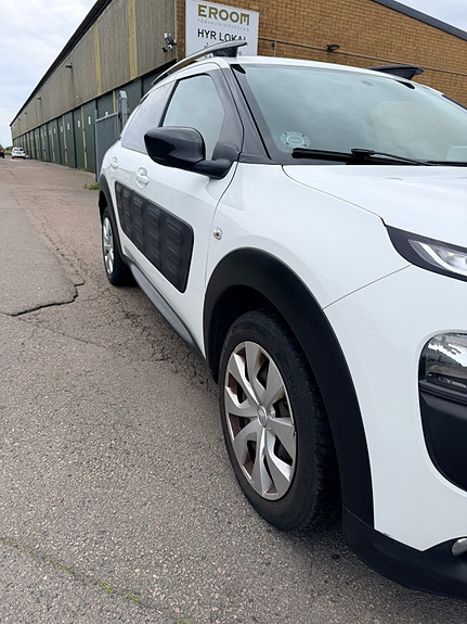 Citroen C4 Cactus 3 of 12