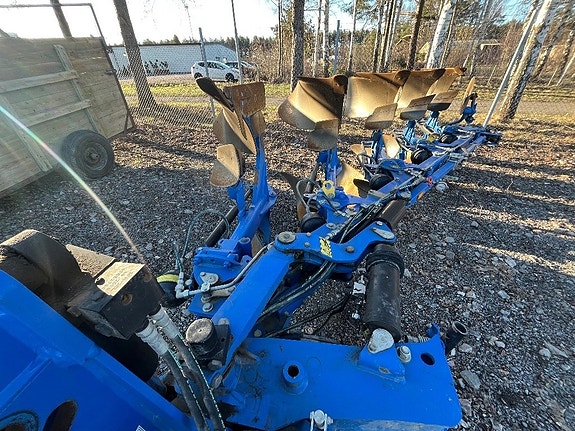 New Holland PHV5875H 5-skärig plog 3 of 5
