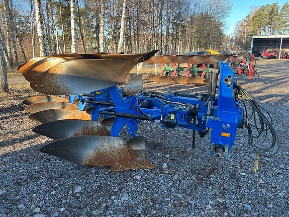 New Holland PHV5875H 5-skärig plog 5 of 5