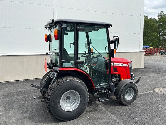 Massey Ferguson 1740 M HC DEMO 5 of 5