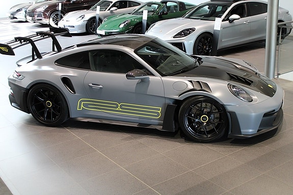 Porsche 911 GT3 RS 3 of 5