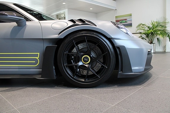 Porsche 911 GT3 RS 9 of 20