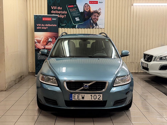 Volvo V50 2 of 5