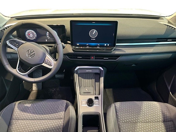 Volkswagen T-Roc 6 of 9