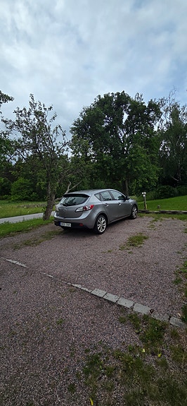 Mazda 3 3 of 4