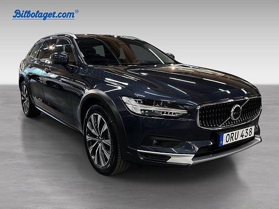 Volvo V90 Cross Country 4 of 16