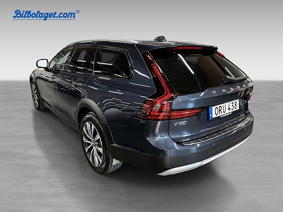 Volvo V90 Cross Country 7 of 15