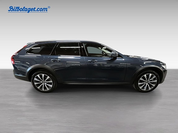Volvo V90 Cross Country 5 of 16