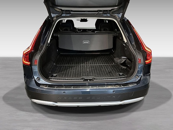 Volvo V90 Cross Country 10 of 15