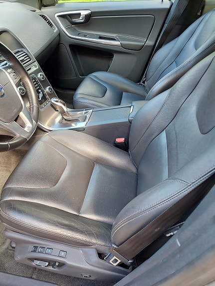 Volvo XC60 5 of 9