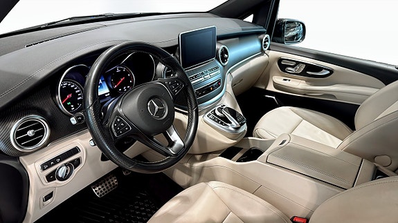 Mercedes-Benz V250 d 4 of 5