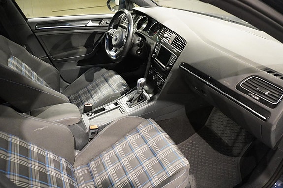 Volkswagen Golf I 9 of 15
