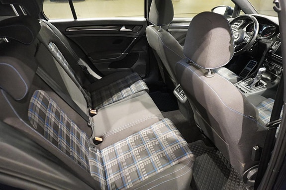 Volkswagen Golf I 8 of 15