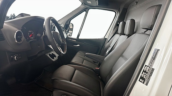 Mercedes-Benz Sprinter 317 3 of 12