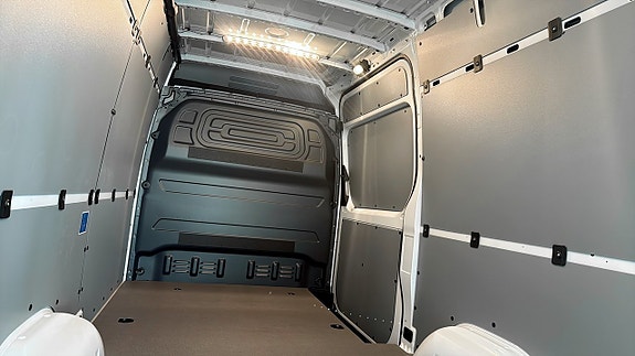 Mercedes-Benz Sprinter 317 11 of 12