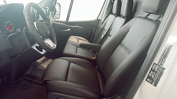 Mercedes-Benz Sprinter 317 12 of 12