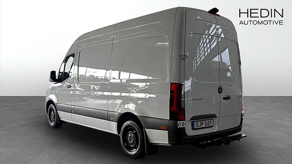 Mercedes-Benz Sprinter 317 2 of 12