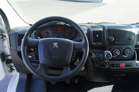 Peugeot Boxer 11 of 15