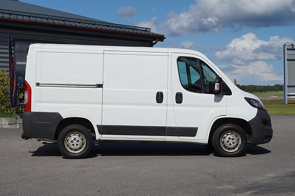 Peugeot Boxer 2 of 5