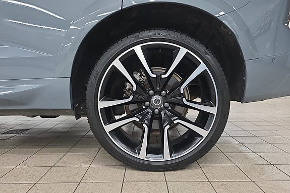 Volvo XC60 9 of 24
