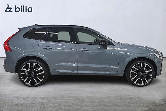 Volvo XC60 10 of 24