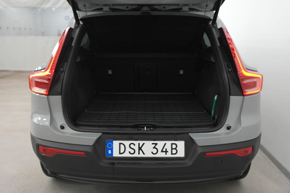 Volvo EX40 18 of 20