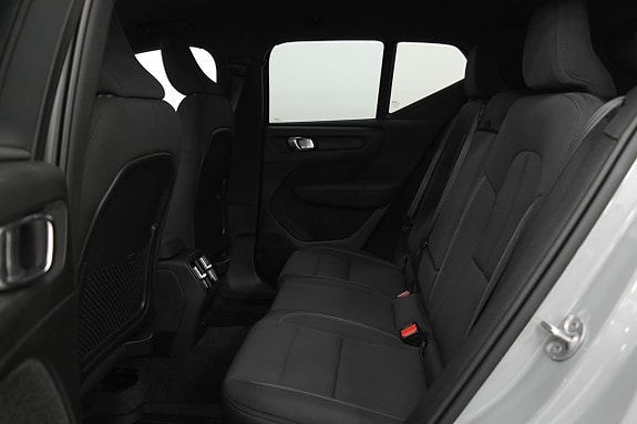 Volvo EX40 14 of 20