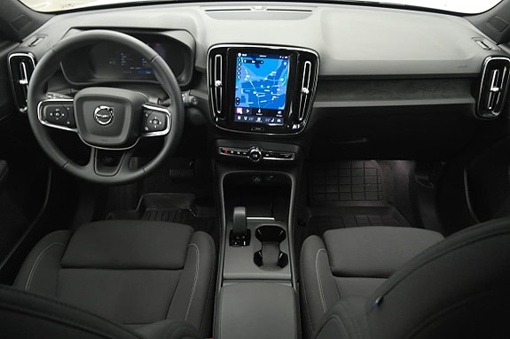 Volvo EX40 16 of 20