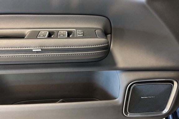 Polestar 4 25 of 30