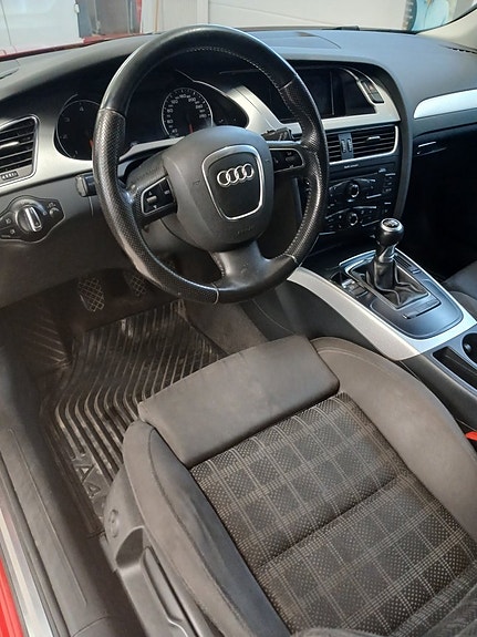 Audi A4 9 of 14