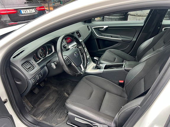 Volvo V60 10 of 10