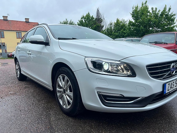 Volvo V60 3 of 10