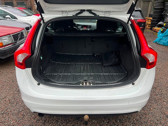Volvo V60 7 of 10