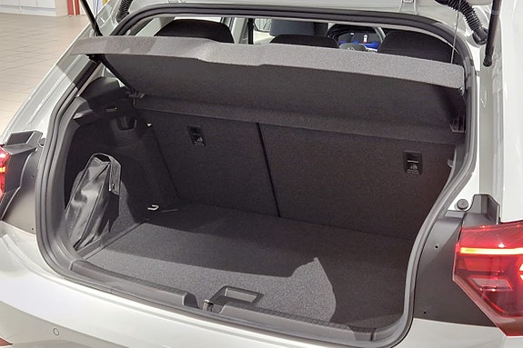 Volkswagen Polo 8 of 16