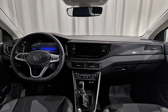 Volkswagen Polo 10 of 16