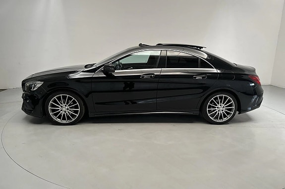 Mercedes-Benz CLA200 2 of 5