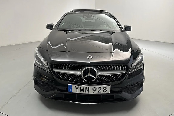 Mercedes-Benz CLA200 4 of 5