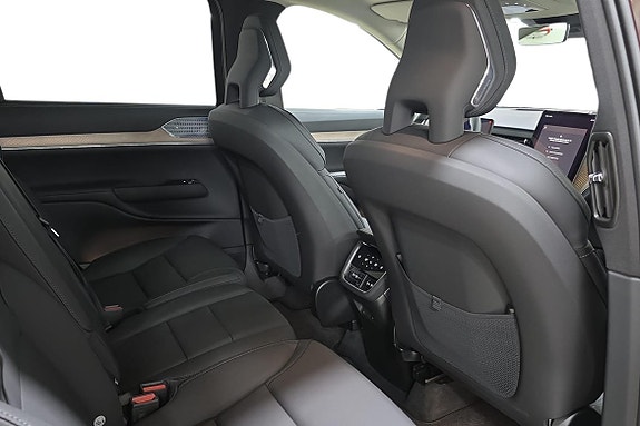 Volvo EX90 26 of 26