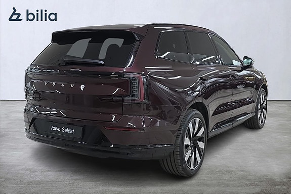 Volvo EX90 12 of 26