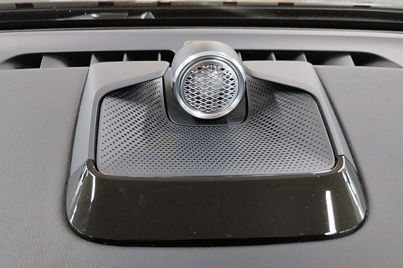 Volvo EX90 17 of 26